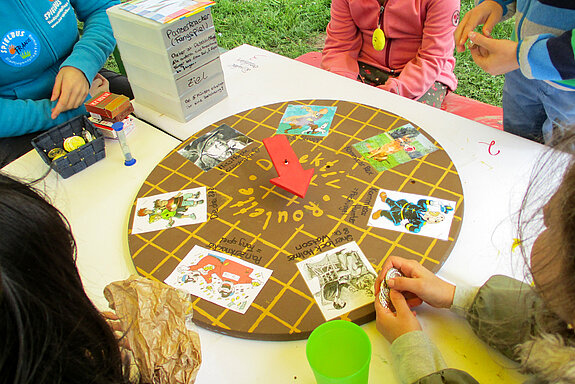 Detektiv-Roulette beim Spielbus