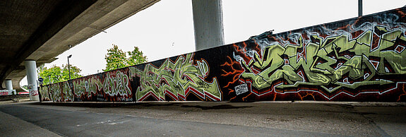 Graffitifl&auml;che "Old-Hall" am Wertstoffhof, Parkstra&szlig;e Nr.22