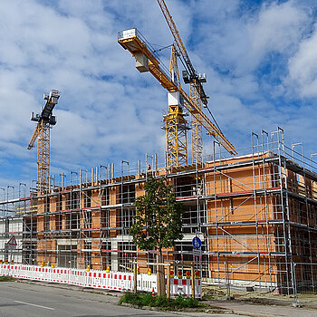 Sichtbare Fortschritte: Anfang Oktober 2020 hat das Gebäude an derKtaharina-Mair-Straße schon sichtbar Gestalt angenommen. (Foto: Stadt Freising)