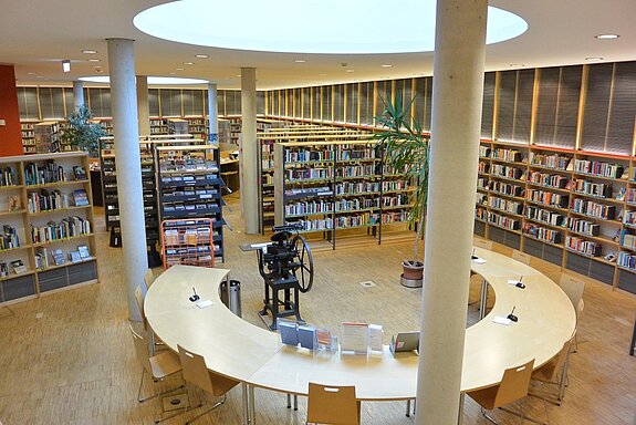 Bild der Roman- und Sachbuchbibliothek der Stadtbibliothek Freising