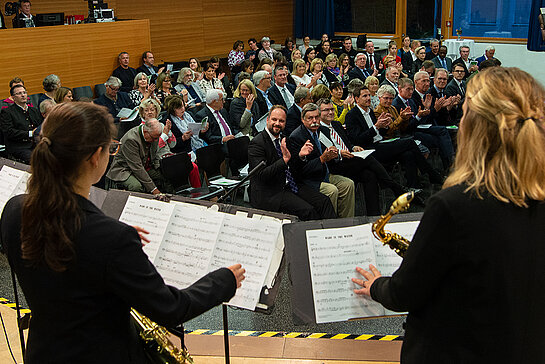 Musik vom Feinsten wird den Gästen des Jubiläumsabends zum zehnjährigen Bestehen der Bürgerstiftung präsentiert. (Foto: Stadt Freising)