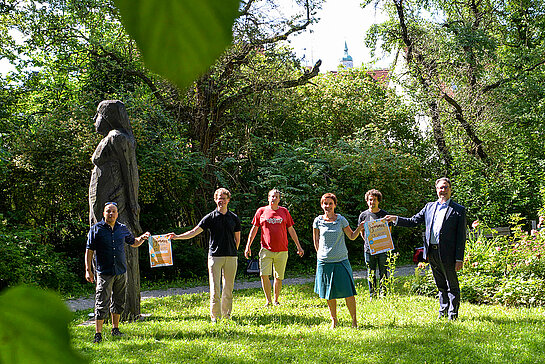 Verantwortlich für das kulturelle Sommer-Wunder (v.l.): Vipo Maat, Odilo Zapf, Fritz Andresen, Susanne Günther, Thomas Sedlmeier und Ingo Bartha. (Foto: Stadt Freising)