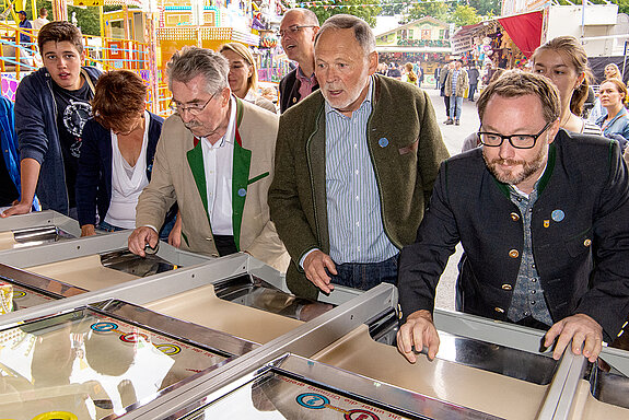 Zielgenauigkeit ist gefragt - also Konzentration! (Foto: Stadt Freising)