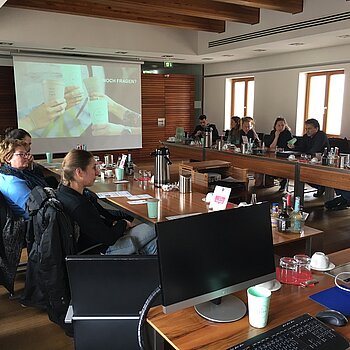 Ein Mehrweg-Pfandsystem für Kaffeebecher in Freising? Cafés und Bäckereien zeigen reges Interesse an der Einführung eines Pfandsystems in Freising.