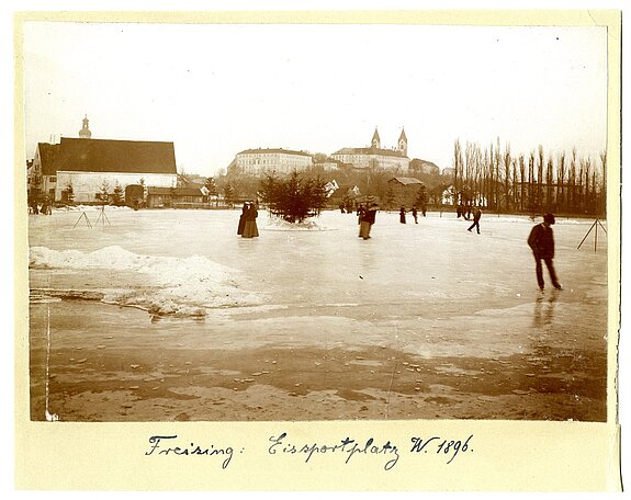Eissportplatz am Veitsmüllerweg, vermutlich um 1896/97.