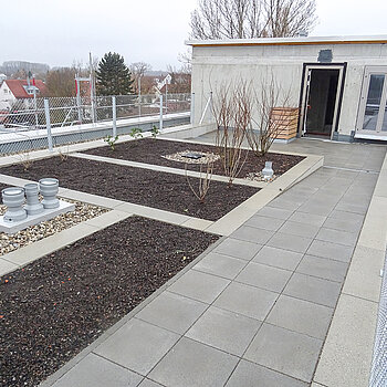 An der Katharina-Mair-Straße entstehen 115 Mehrgenerationen-Wohnungen. Auf den Dachflächen wird "urban gardening" ermöglicht". (Foto: Stadt Freising) 