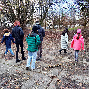 Spielplatz Begehung. 