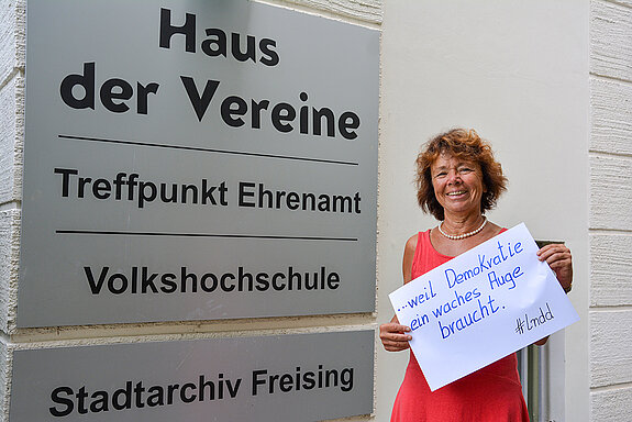 Marita Hanold,  ehrenamtliche Mitarbeiterin im Treffpunkt Ehrenamt und bei Balu und Du. "Ich bin dabei, weil Demokratie ein waches Auge braucht."