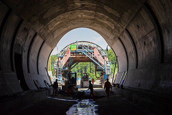 Westtangente Freising: Blick vom nördlichen Tunnelende Richtung Thalhauser Straße. 