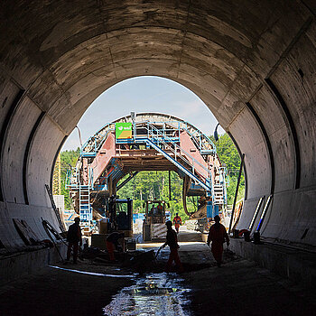 Westtangente Freising: Blick vom nördlichen Tunnelende Richtung Thalhauser Straße. 