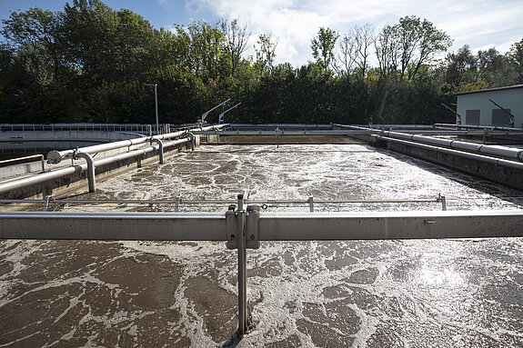 Belebungsbecken, Kläranlage Freising (Foto: JS Deutschland) Belebungsbecken, Kläranlage Freising (Foto: JS Deutschland)