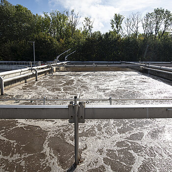 Belebungsbecken, Kläranlage Freising (Foto: JS Deutschland) Belebungsbecken, Kläranlage Freising (Foto: JS Deutschland)