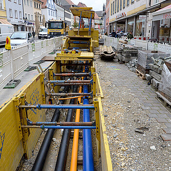 In der Unteren Hauptstraße wurde der Ausbau des Wärmenetzes 2020 bis zum Marienplatz forgesetzt. (Foto: Stadt Freising)
