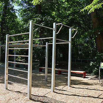 Bewegungsparcours Fürstendamm Calisthenics Station