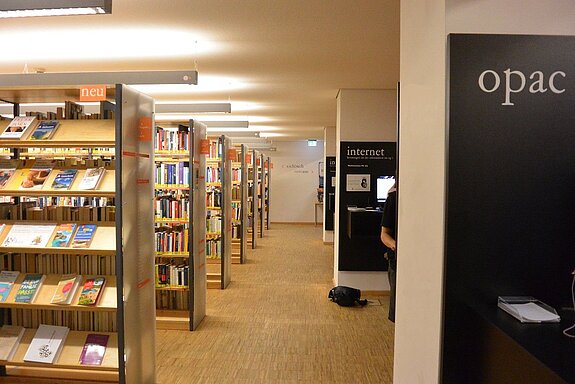 Bild der Sachbuchbibliothek der Stadtbibliothek Freising