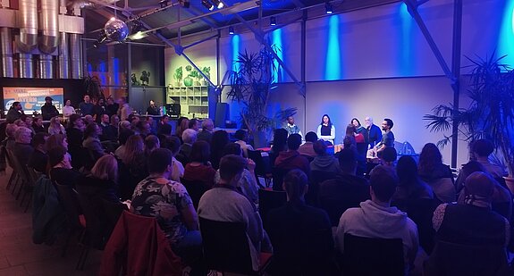 Podiumsdiskussion "Alltagerassismus - Doch nicht bei uns?!" 2024.