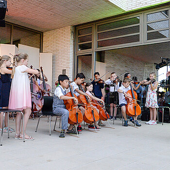 Großartig! Die Streicherklasse der Grundschule am SteinPark. (Foto: Stadt Freising)