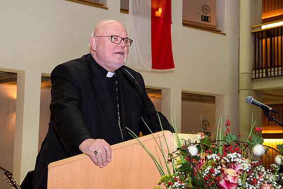 In seinem Grußwort bezeichnet Kardinal Reinhard Marx Christen als "Hoffnungsträger". (Foto: Stadt Freising)