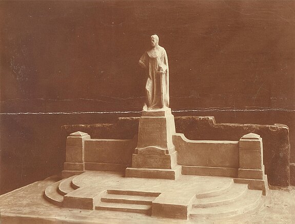 Modell 2 des Denkmalprojekts für Ludwig II. (1906/07).