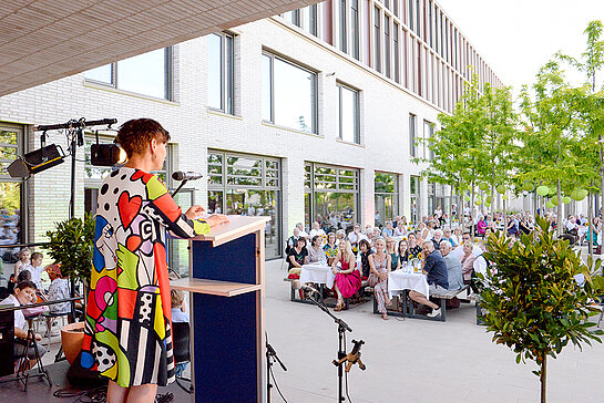 Susanne Günther sah die 90 Termine, die sie als Kulturreferentin in diesem Jahr absolviert hat, als Beweis für den "großen Schatz" an Kultur, den es zu hegen und zu pflegen gelte. (Foto: Stadt Freising) 