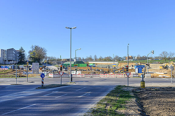 Blick vom Weihenstephaner Ring auf die Bauarbeiten an der Thalhauser Straße. (Foto: Stadt Freising)