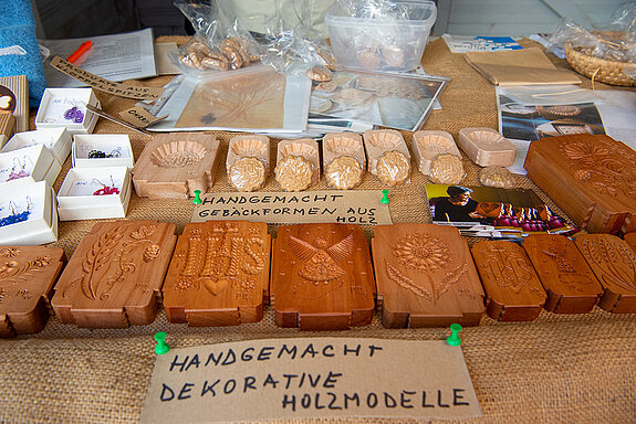 Korbiniansmarkt rund um den Roider-Jackl- Brunnen - Stand Škofja Loka. (Foto: Stadt Freising)