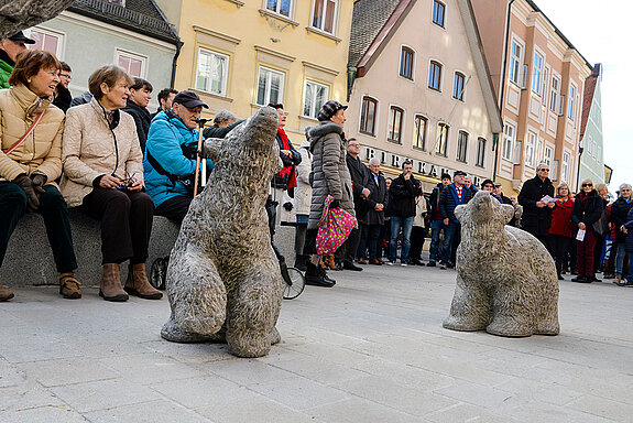 Auch die vor allem bei Kinder beliebte Bären-Gruppe hat wieder ihren Platz gefunden. (Foto: Stadt Freising)