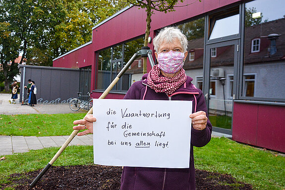 Uta Bomme, Frauen im Dialog sagt: "Ich bin dabei, weil die Verantwortung für die Gemeinschaft bei uns ALLEN liegt."