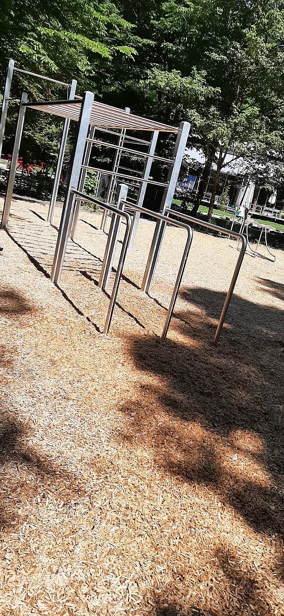 Bewegungsparcours Fürstendamm Dipstangen