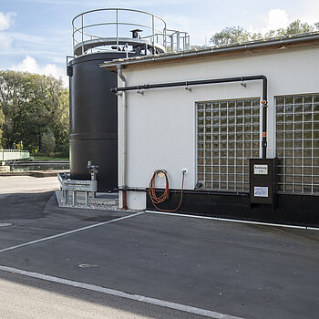 Fällmittelanlage Belebungsstraße 1, Kläranlage Freising (Foto: JS Deutschland) Fällmittelanlage Belebungsstraße 1, Kläranlage Freising (Foto: JS Deutschland)