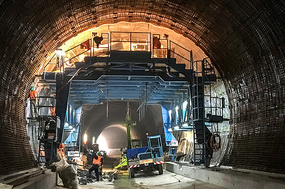 Der Bau der Beton-Innenschale im bergmännischen Tunnelabschnitt ist mittlerweile abgeschlossen. (Foto: Stadt Freising)