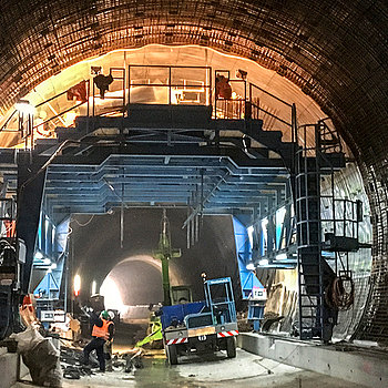 Der Bau der Beton-Innenschale im bergmännischen Tunnelabschnitt ist mittlerweile abgeschlossen. (Foto: Stadt Freising)
