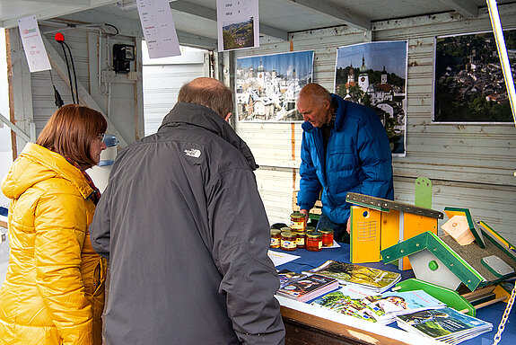 Korbiniansmarkt rund um den Roider-Jackl- Brunnen - Stand von Waidhofen a.d. Ybbs. (Foto: Stadt Freising)