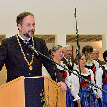 OB Tobias Eschenbacher freut sich auf das Jubiläumsjahr 2024, das Stadt, Erzdiözese und Freistatt, der die Bayerische Landesausstellung nach Freising bringt, im Schulterschluss veranstalten. 