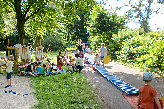 Mit dabei ist immer die Rollerbahn, die auf jedem Spielplatz aufgebaut wird.