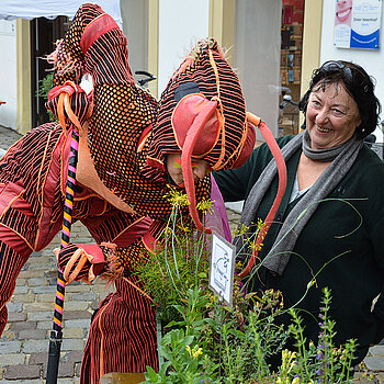 Am Aktionstag der Umwelttage Freising gibt es viel zu sehen - sogar lebensgroße Insekten! (Foto: Stadt Freising)