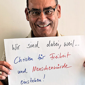 Christian Weigl, Dekan der Evangelisch-Lutherischen Kirche in Freising sagt:  "wir sind dabei, weil Christen für Freiheit und Menschenwürde einstehen"
