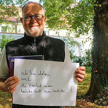 Oliver Dorn, Geschäftsführer der vhs Freising sagt: Ich bin dabei, weil Freiheit unser höchstes Gut sein sollte!