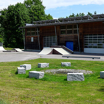 Außengelände Freigelände hinter dem Tollhaus  und der Actionhall