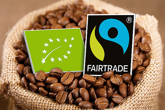 Im Freisinger Rathaus werden fair gehandelte Produkte konsumiert, darunter natürlich Kaffee (Foto: TransFair e.V.) 