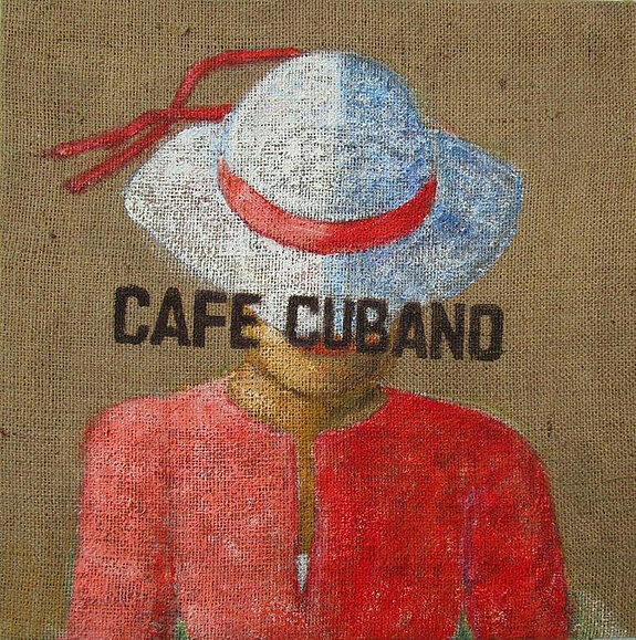eine Person im roten Oberteil mit einem weißen Hut tief im Gesicht. Darüber die Schrift "Cafe Cubano"