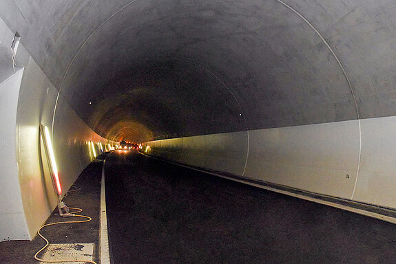 Blick in den fast fertiggestellten Tunnel Vötting. (Foto: Stadt Freising)