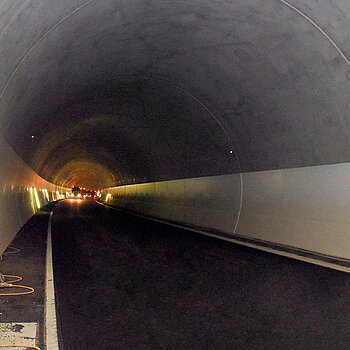 Blick in den fast fertiggestellten Tunnel Vötting. (Foto: Stadt Freising)