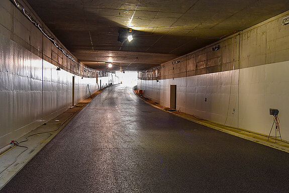 Blick Richtung Südportal des Tunnels. (Foto: Stadt Freising) 