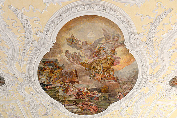 Georg Asam, Vater der berühmten Gebrüder Cosmas Damian und Egid Quirin, hat zusammen mit dem Freisinger Stuckateur Nikolas Lichtenfurtner 1709 die Decke im ehemaligen Festsaal des Lyzeums gestaltet. (Foto: ski)
