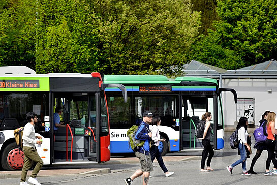 Busbahnhof am Freisinger Bahnhof.
