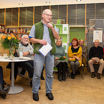 An das Praetnerhaus, in dem die Bibliothek 1991 bis 2006 untergebracht war, erinnert sich Arnulf Drexler noch gut. (Foto: Stadt Freising)