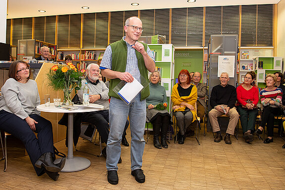 An das Praetnerhaus, in dem die Bibliothek 1991 bis 2006 untergebracht war, erinnert sich Arnulf Drexler noch gut. (Foto: Stadt Freising)