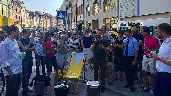 Ein Mehrwegbecher-Pfandsystem für Freising – Auftaktveranstaltung in der Unteren Hauptstraße.