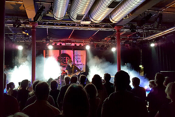 Stimmung pur im Lindenkeller-Unterhaus. (Foto: sda)